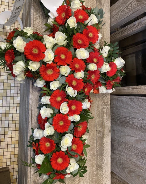 croix rouge et blanc 